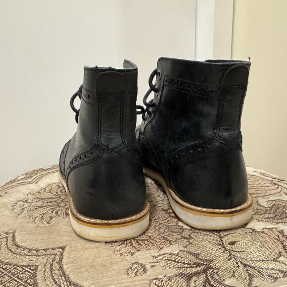 Leather Wingtip dress boots, size 10 Crevo brand - Picture 5 of 5